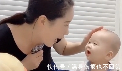 辣妈|“大地主辣妈”带娃打牌火了,娃被吓得一激灵:咋脑瓜子嗡嗡的?