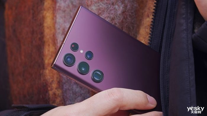 ultr“白天不懂夜的黑” 三星Galaxy S22 Ultra：我却更懂夜的美