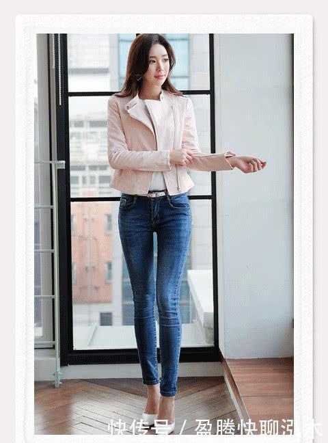 舒适的紧身牛仔裤,简约大气的风格,给你别样的时尚感