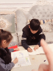 |搞笑gif:这是谁设计的,设计师快给我出来