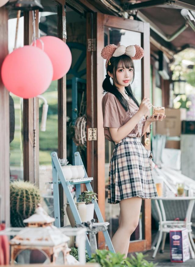 美腿|美女萝莉:修长美腿,迷人写真