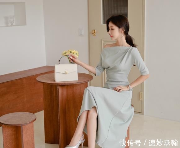 女装|孙允珠女装美图:玲珑青竹萱草陶釉花瓶连衣裙!