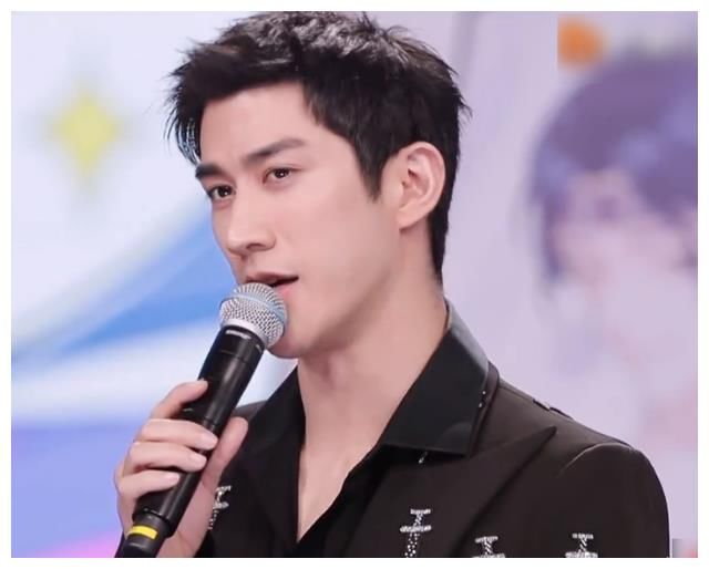 《快本》下期不火都难,三大霸总同台比帅,张雨绮直呼:陷进去了