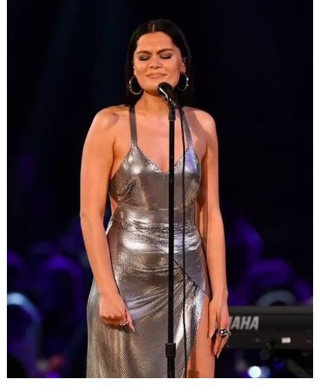 结石|Jessie J 更新病情，没有一天不痛，结石姐这些年，真让人心疼