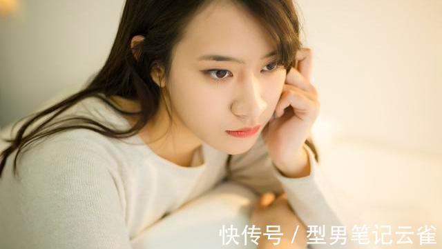 月经周期|女人过了40岁，来月经时，若有3个特点，可能在1-3年内绝经