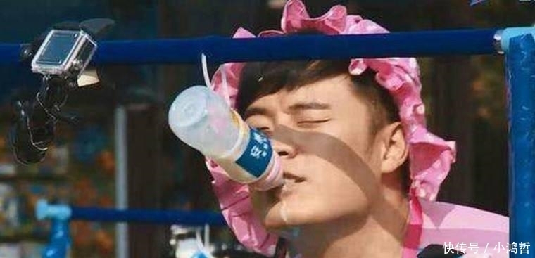 安慕希 《跑男》中大家为了打广告都喝过安慕希酸奶,唯独他始终没有喝过