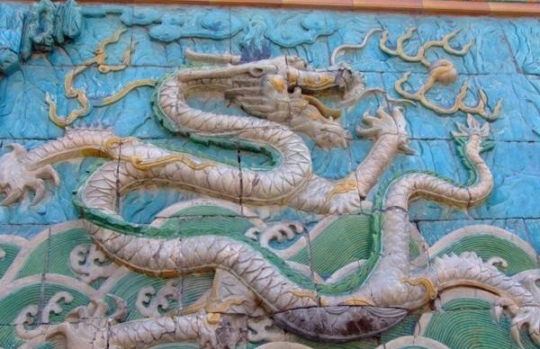 故宫九龙壁上的秘密,欺骗历代皇帝200多年,却救了很多人的命