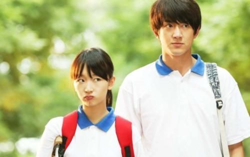 妈妈|初中女孩早恋,妈妈拉着孩子去买了件衣服,孩子乖乖分手