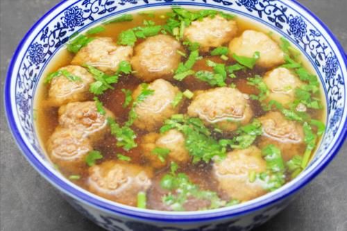 丸子汤|汆丸子，调肉馅很关键，牢记3要点，丸子没腥味，饱满多汁不松散