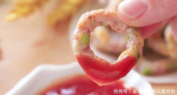 紫米|分享一款鲜香味美的紫米鲜虾圈,软嫩好吃,营养丰富,孩子特喜欢