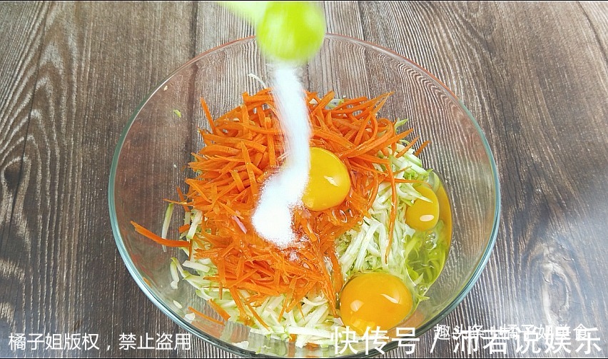 早餐饼新做法,5元成本10分钟出锅,全家人都爱吃,看完包你学