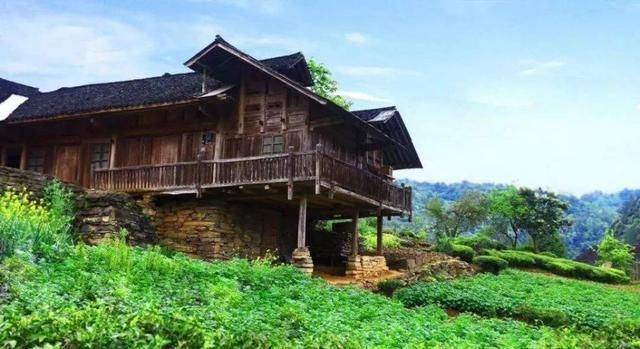 建造技艺|世间房子千千万,这种房子很独特,带你一起了解土家吊脚楼