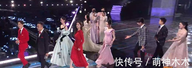 湖南台新主持跨年亮相即翻车,找不到镜头不会接话,何炅都带不动