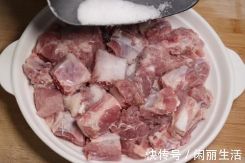 猪肉|煮猪肉炖排骨，“最忌”放这3味料，很多人都习惯放，难怪不好吃
