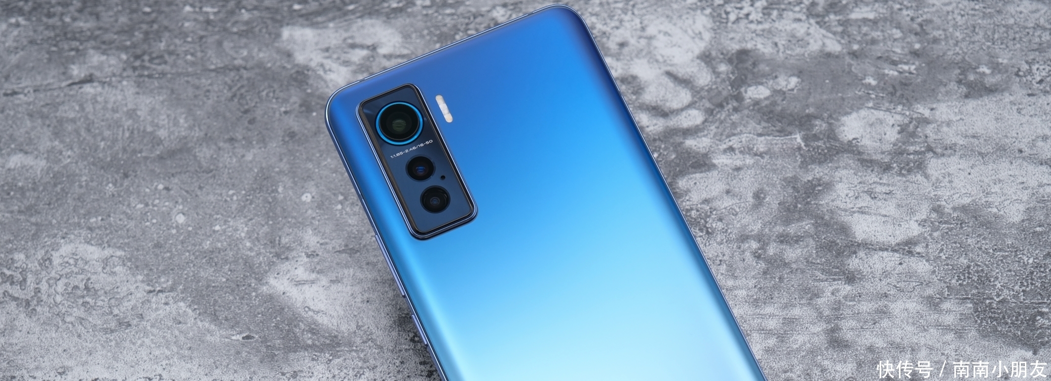 iQOO5|iQOO5良心!12GB+256GB只卖3960!