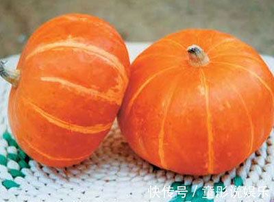 排骨|南瓜粉蒸排骨的家常做法，跟做厨师的老同学学来的，快来试试