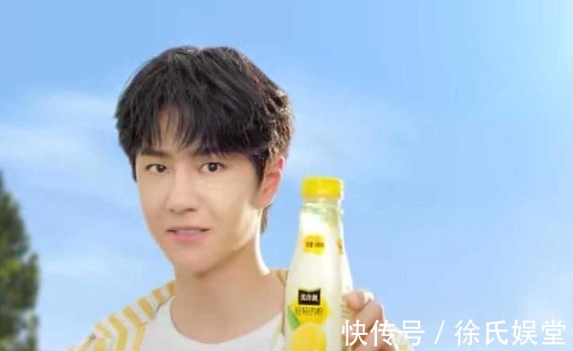 杨凯|王一博录制《街舞4》路透，王一博《天天向上》预告蓝色西装好正