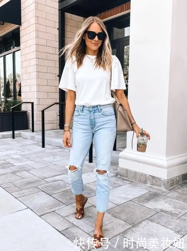 洞裤|“阔太”李念生图好真实，穿豹纹衫配破洞裤，波波头像邻家女孩