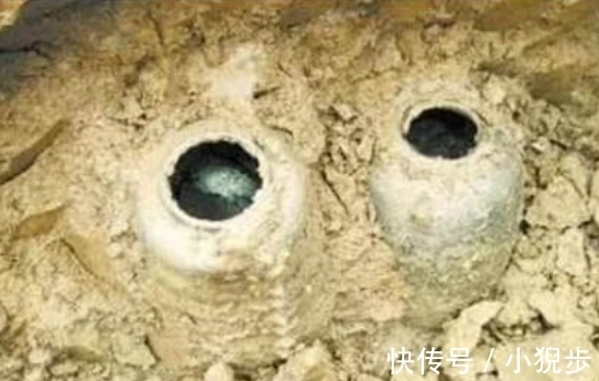 古酒@盗墓贼喝下墓中的古酒,2日后被发现,酒醒后说了句话成笑柄