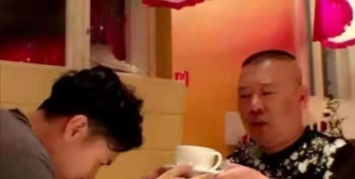 成龙|和汪涵“闹翻”被成龙婉拒,给郭德纲“下跪”的欧弟,哪去了