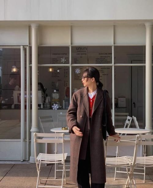 冬季内搭学会叠穿法，3个小技巧，提升气质和品味