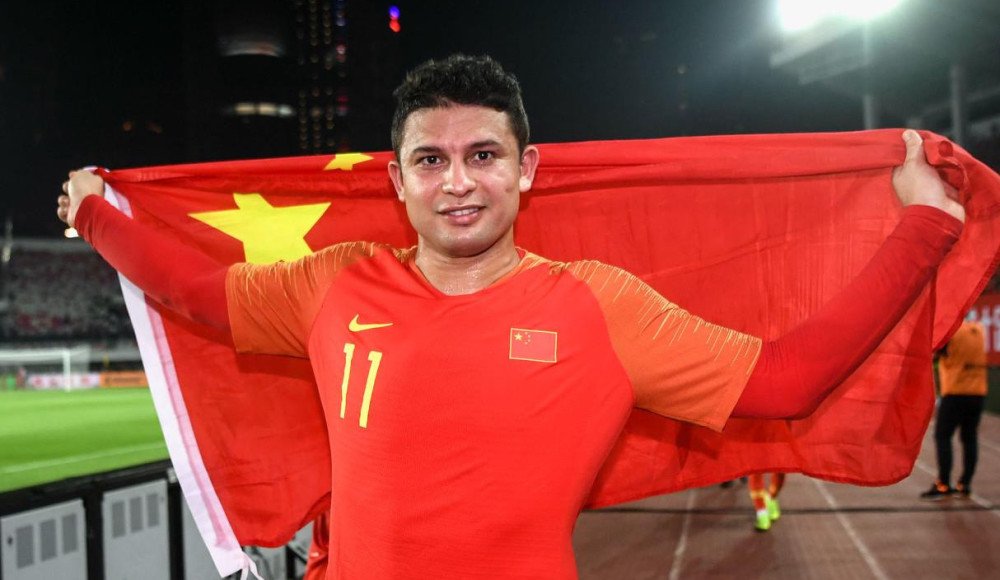 實(shí)況足球|別再說(shuō)歸化是“雇傭兵”了！艾克森離隊(duì)表態(tài)：國(guó)足需要我隨時(shí)回來(lái)