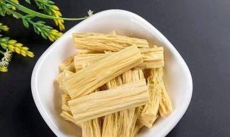 泡腐竹，不要放在水里就泡，厨师长教你一招，简单快速不夹生