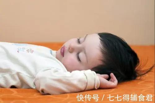 李严|宝宝睡觉时出现这5个异常反应,是在发信号,家长要注意了