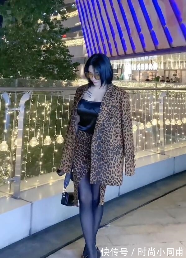 高跟鞋|豹纹套装下的美女,有种难以驾驭的美