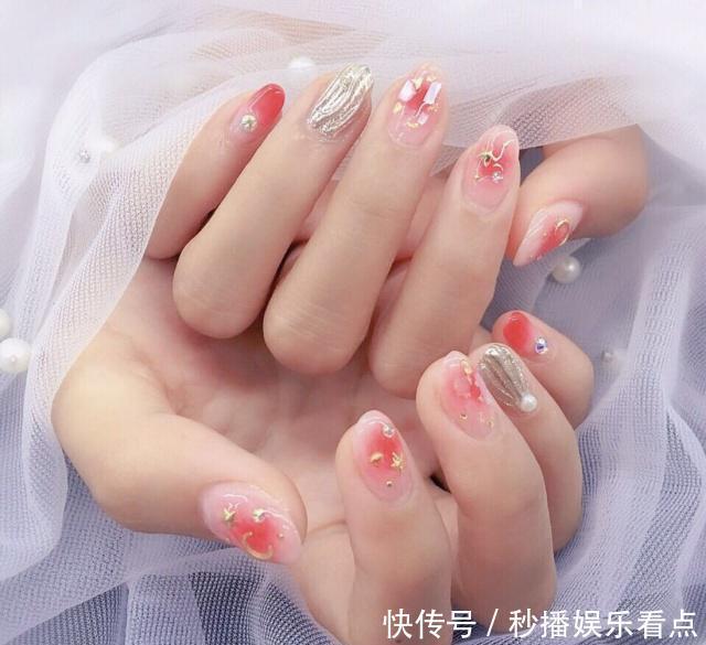 浪漫|浪漫的樱花季到了,赶快来跟女神们,get浪漫的仙女美甲吧