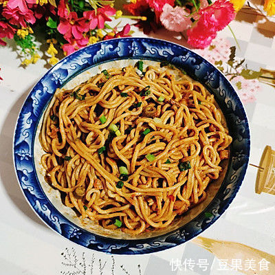 这是我吃过全宇宙最好吃的武汉热干面