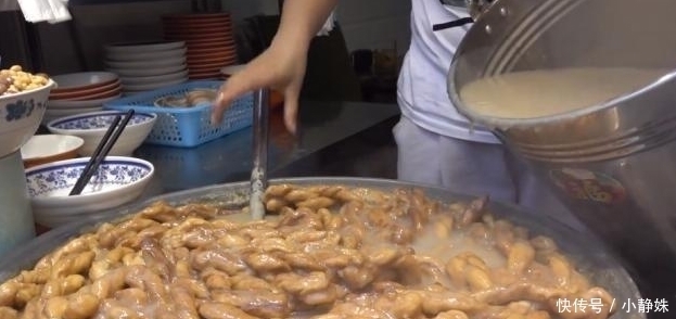 地人来说|大叔早餐只卖“它”1碗4元,每天能卖6大桶,外地人吃1次就够了