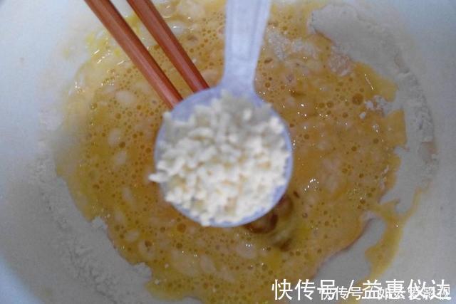 谷氨酸钠|鸡精和味精哪一个危害大？很多人都弄错了，有一样是天然食物