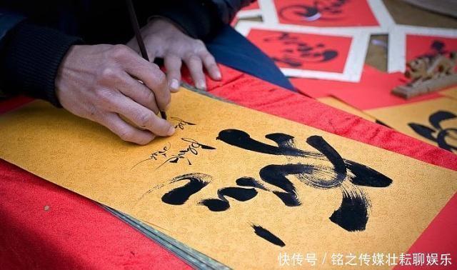 越南|越南废止汉字75年,当地春节写春联该怎么写看到成品国人都笑了
