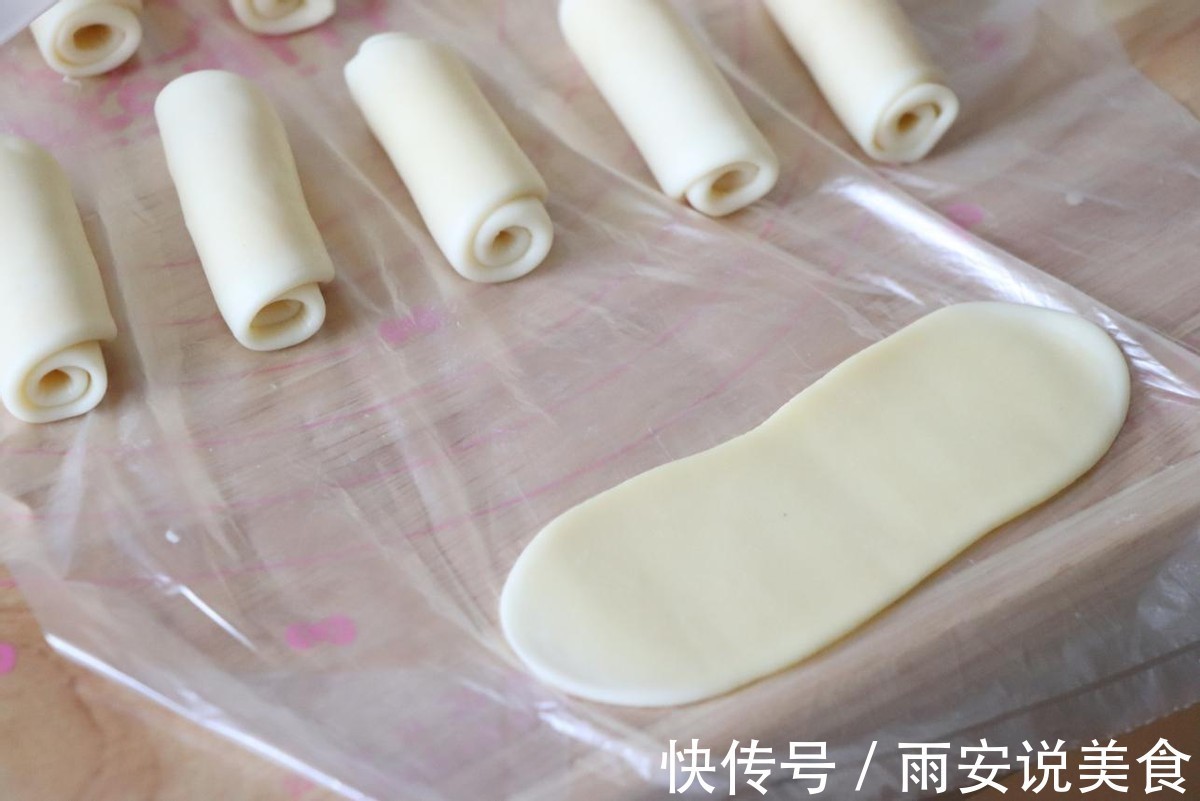 家庭版的老婆饼做法简单,果味十足,香气浓郁