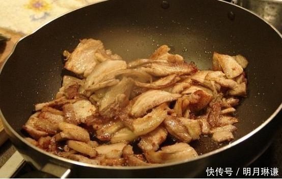 不管炒什么肉，都不要在放淀粉腌了，牢记这三点，肉质嫩滑更入味