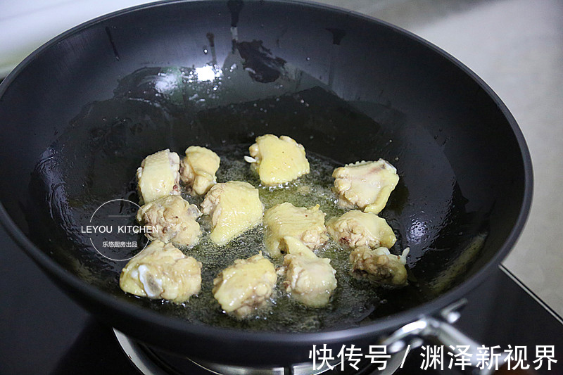 饭菜|夏天的懒人焖饭，饭菜一锅出，平时一碗的饭量，现在能吃两碗