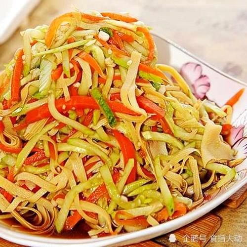 开开心心过大年，餐桌上少不了的下酒菜，色泽诱人特美味，可口！