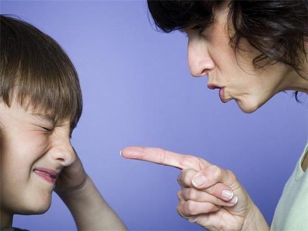 挂针|当妈后一天崩溃50次,带孩子有多累,谁带谁知道