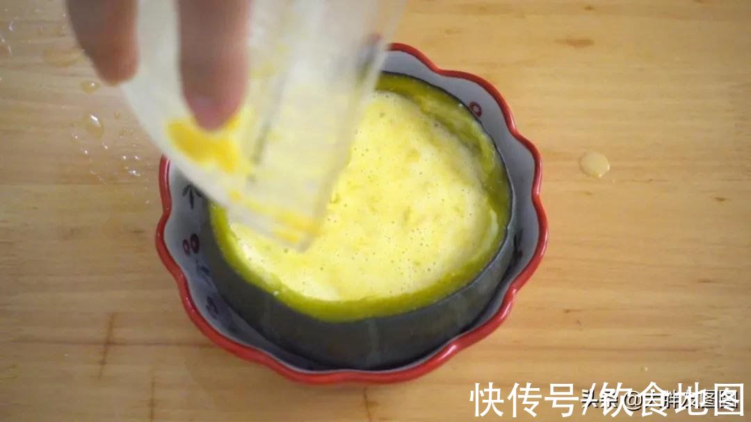 秋季适合吃南瓜,这个做法连碗都啃干净,美味健康的南瓜挞