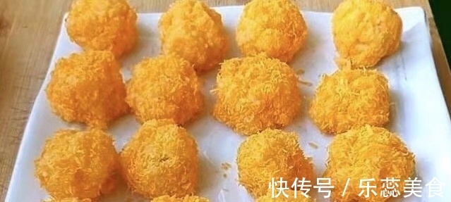 鸡蛋|1碗面粉,2个鸡蛋,如此做一盘,外脆里嫩,当零食做主食都可以