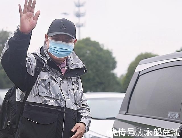 张萌要接过李诚儒位子和郭敬明抬杠争辩,这次大鹏终于做对事了