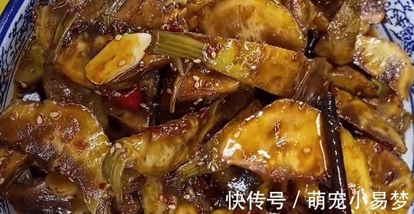 芹菜根|秋季，市场碰到它别错过，不用去皮，洗净加料一腌，比泡萝卜好吃