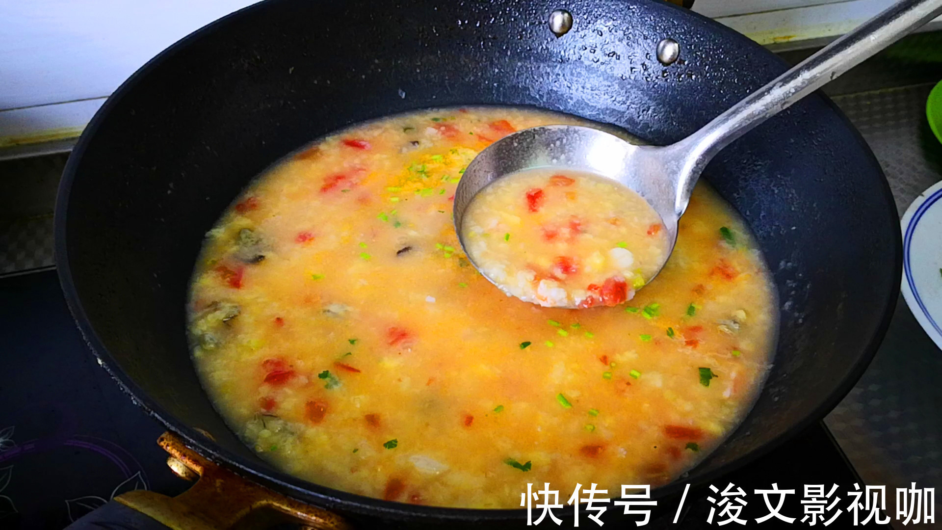 晓峰|做疙瘩汤我有妙招，不用一滴水做的疙瘩又小又匀，孩子喝了两大碗