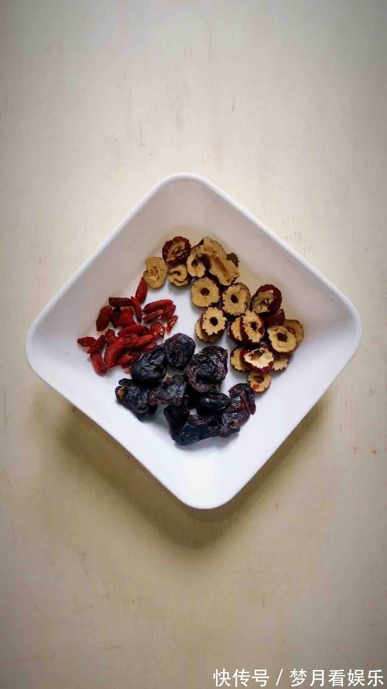 糯米|这粥坚持喝了2个月,白发少了,气色好了,闺蜜效仿也做给妈妈喝