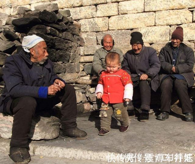 乡下|把女儿送到乡下姥姥家,一周后娃全变了,网友:城里娃变成村里娃