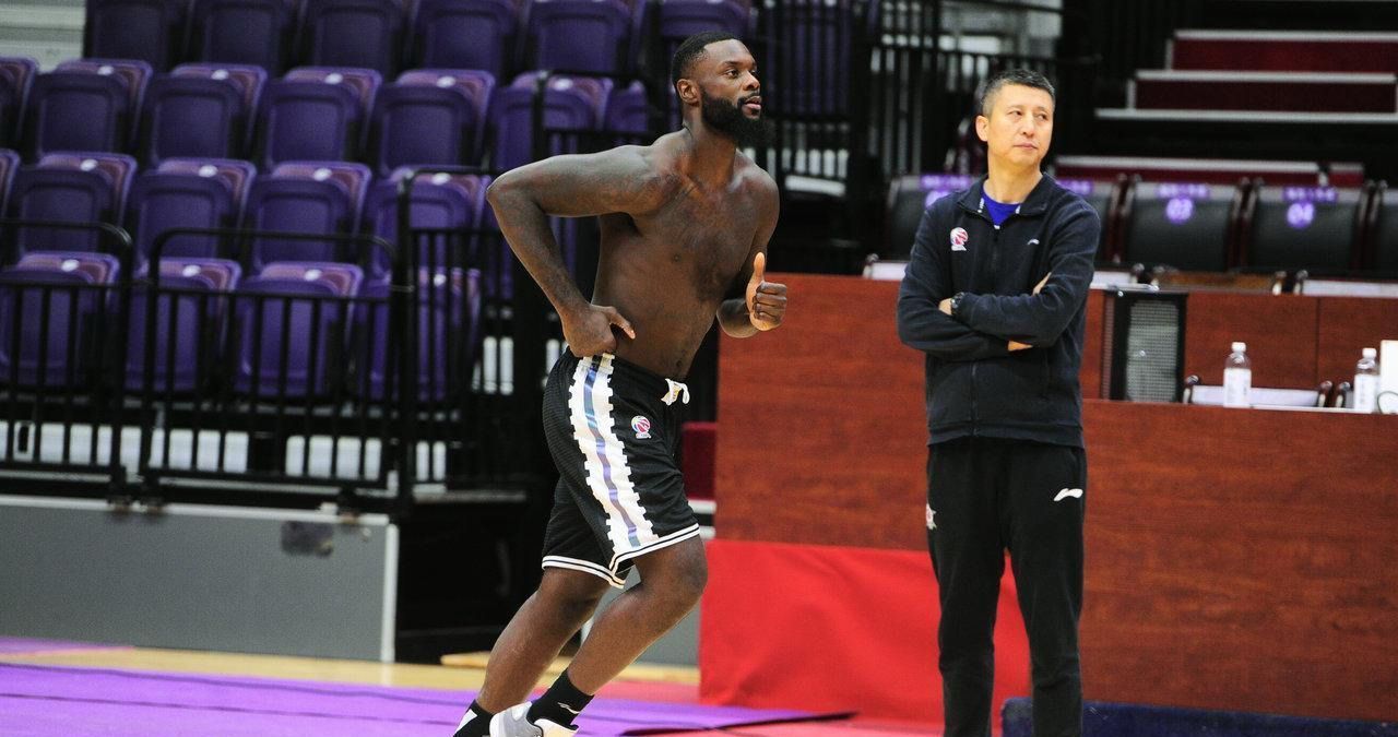用人|辽篮前外援重回NBA单节砍20分,因郭士强不会用人,在CBA一直郁闷