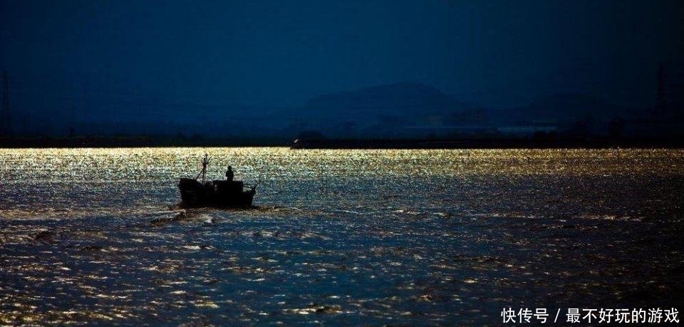 河里|清朝一桩奇事:秀才被歹人扔进了河里,机智媳妇杀凶手替夫报仇