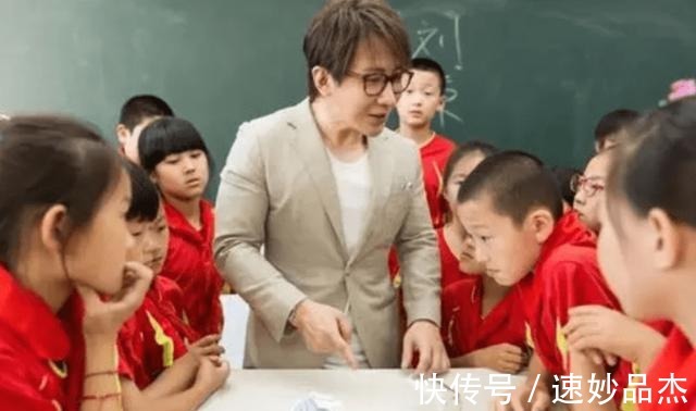 一夜爆紅|12年前,因春晚一夜爆紅的劉謙,如今在做什么?