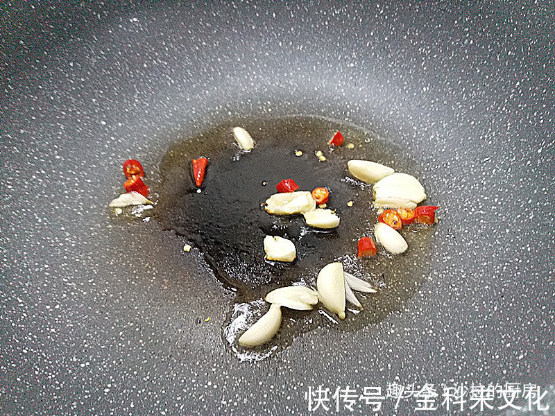 此物不是大白菜,钙含量却是大白菜的3倍,补钙补钾,甜嫩鲜美